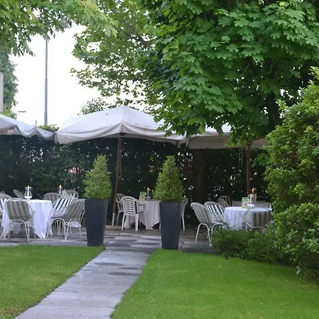 Al Camin Hotel